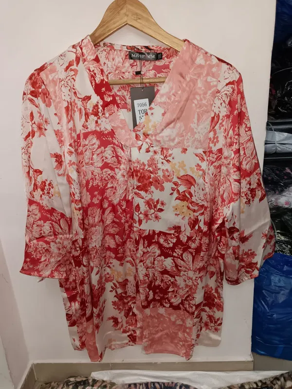 Pink_Floral_Print_V_Neck_Tunic_Top_For_Women
