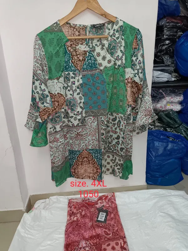 Green_Patchwork_Floral_Print_Tunic_Top_For_Women