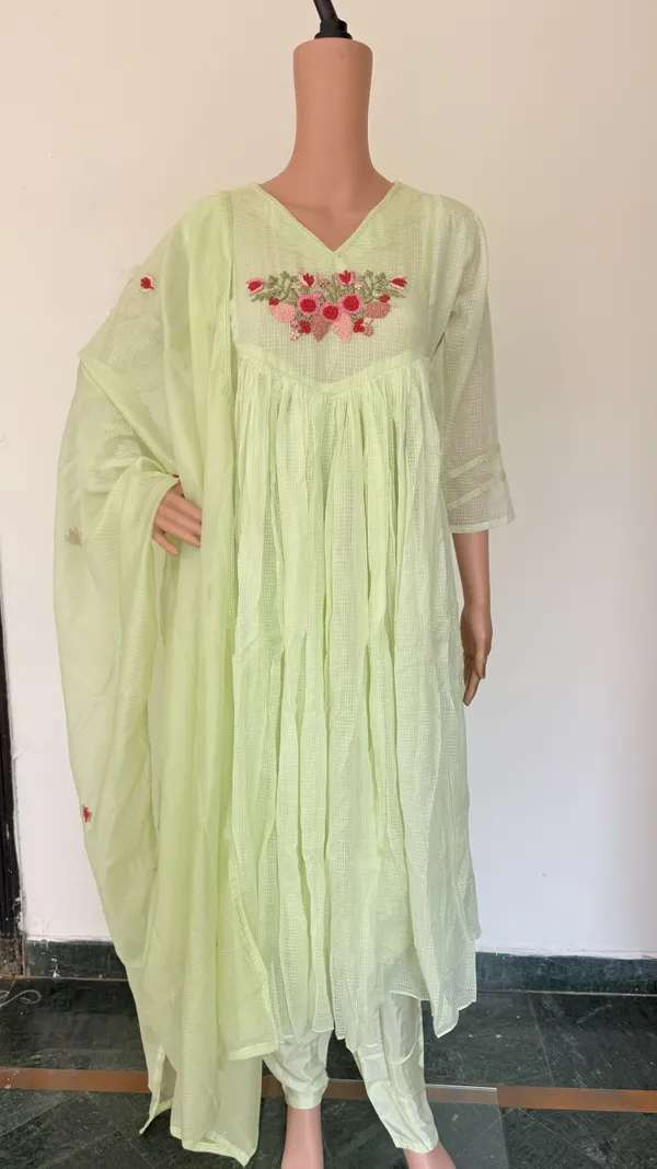 Light_Pista_Green_Kota_Doriya_Suit_Set_With_Floral_Embriodry_Work