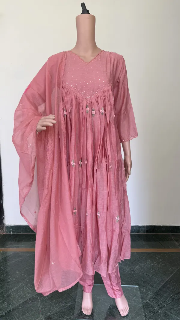 Pink_Mini_Flower_Embroidered_Mul_Chanderi_Suit_Set