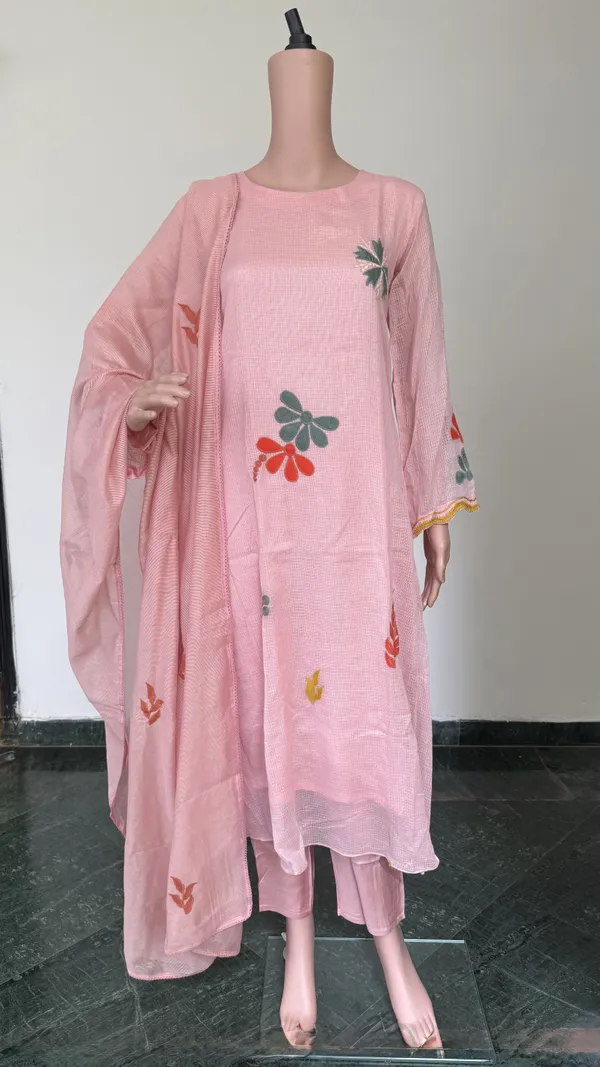 Light_Pink_Kota_Doriya_Suit_Set_With_Floral_Applique_Work