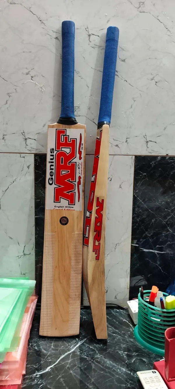 Multicolor_English_Willow_Premium_Cricket_Bat