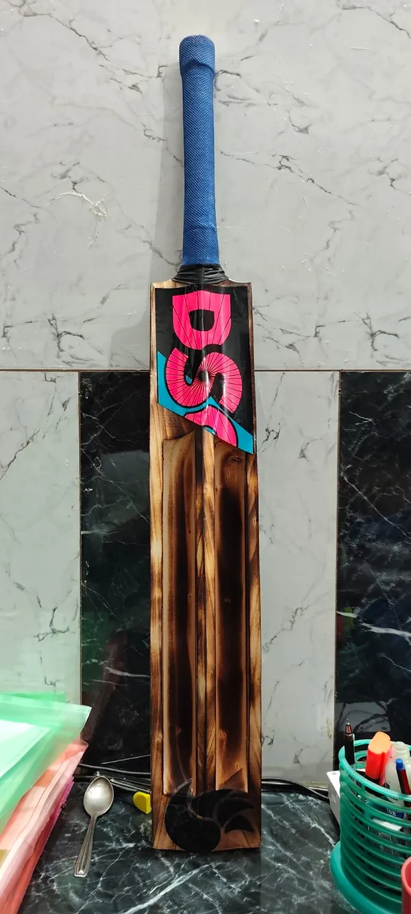 Multicolor_Wood_(Willow)_Premium_Cricket_Bat