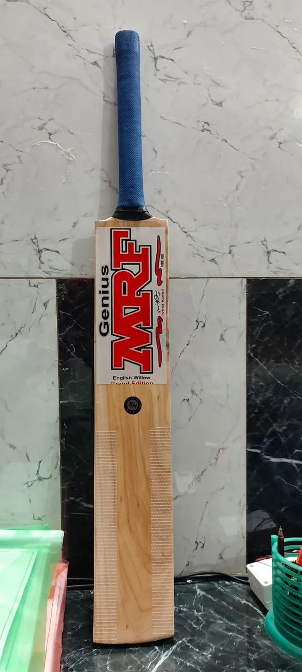 Multicolor_English_Willow_Premium_Cricket_Bat