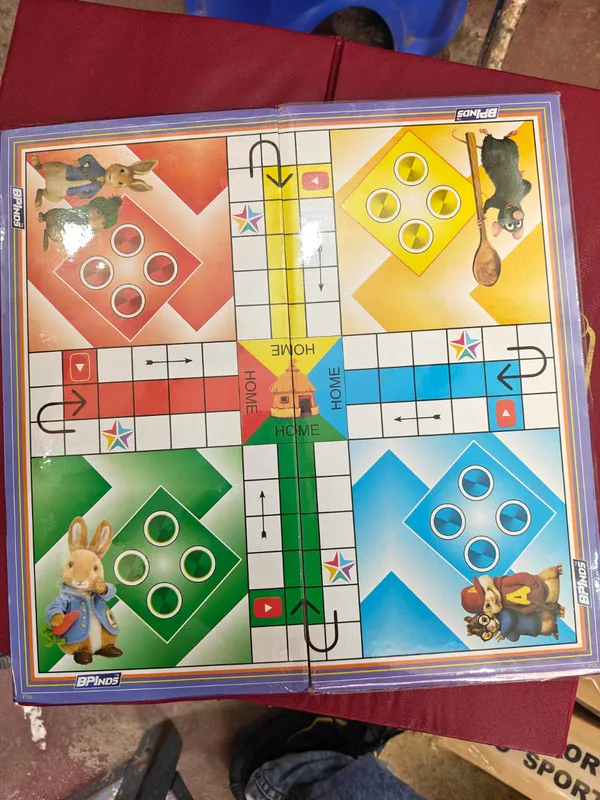 Multicolor_Cardboard_And_Plastic_Premium_Board_Game_Set