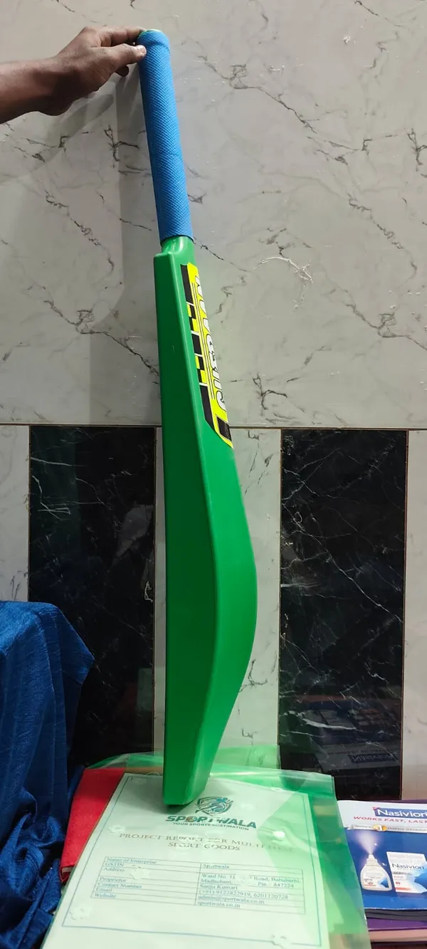 Multicolor_Poplar_And_Willow_Plastic_Premium_Cricket_Bat