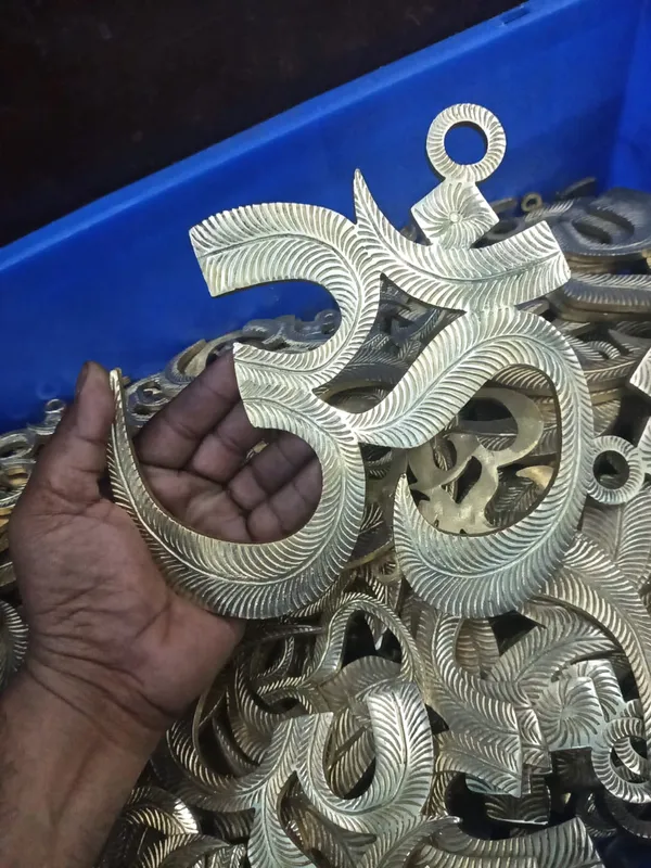 Brass_Traditional_Om_Filigree_Wall_Hanging