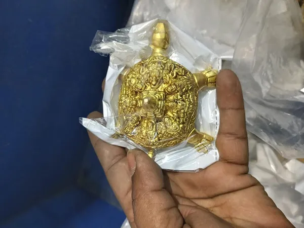 Brass_Traditional_Ornate_Turtle_Decorative_Idol