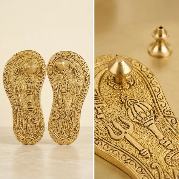 Brass_Traditional_Charan_Paduka_Decorative_Pair