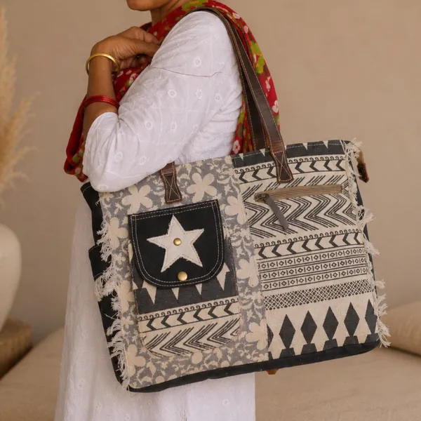 Grey_Black_Box_Tote_Bag