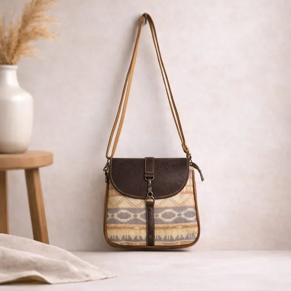 Gilaio_Crossbody_Bag