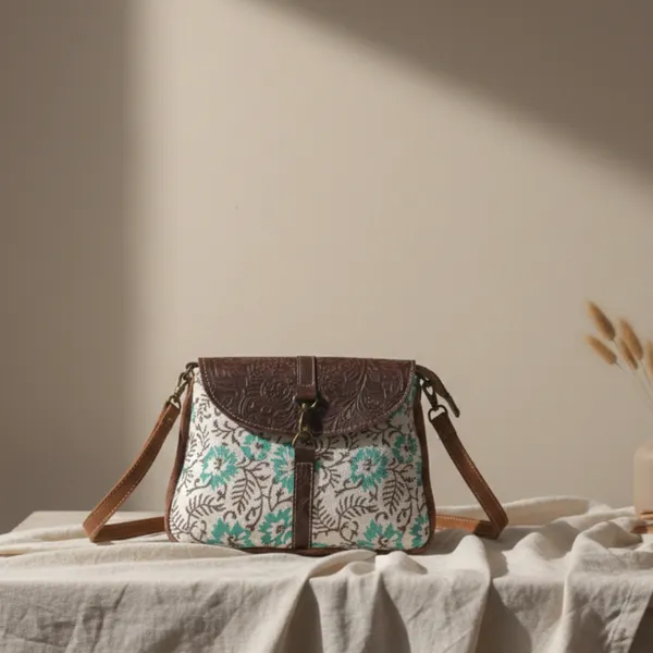 Tadio_Crossbody_Bag