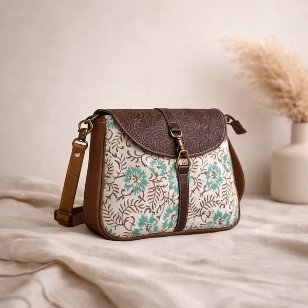 Tadio_Crossbody_Bag