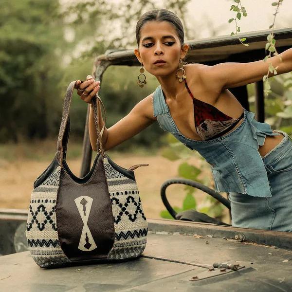 Csedar_Messenger_Bag