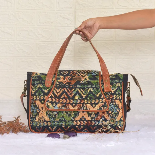 Csedar_Messenger_Bag