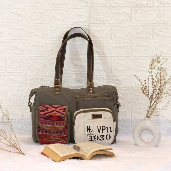 VP_Messenger_Bag