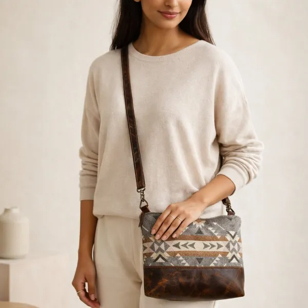 Bizzy_Crossbody_Bag