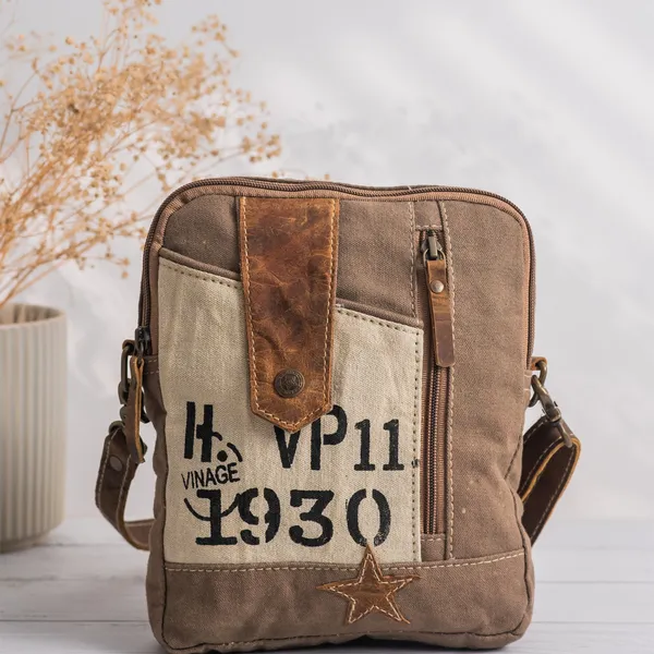 Apro_Crossbody_Bag