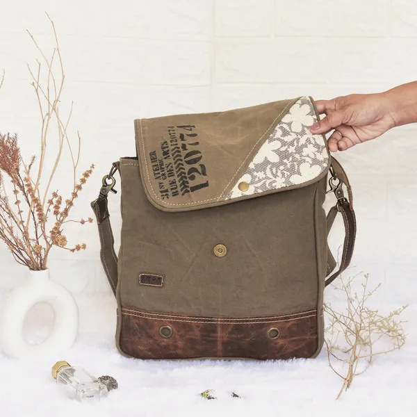 Figo_Shoulder_Bag