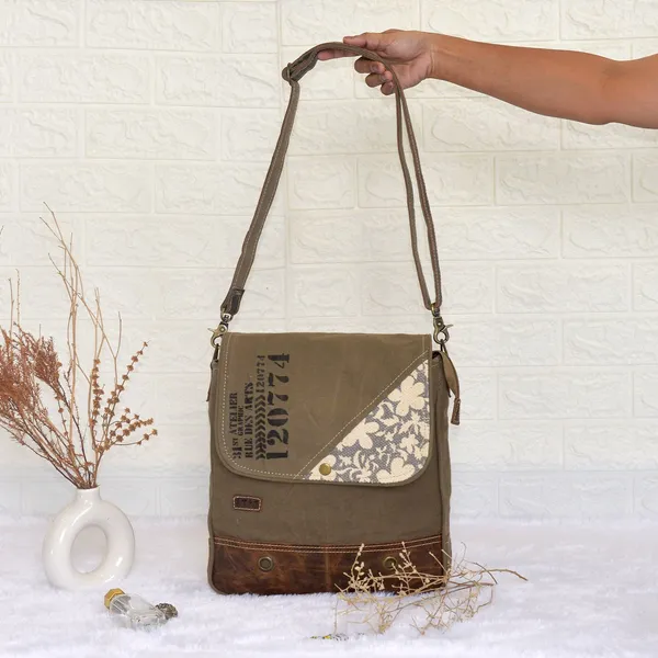 Figo_Shoulder_Bag