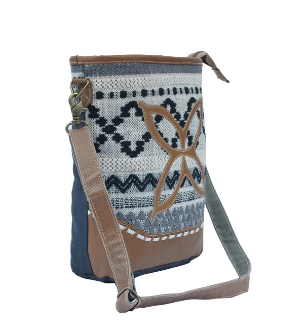 Godm_Shoulder_Bag