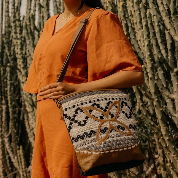 Godm_Shoulder_Bag