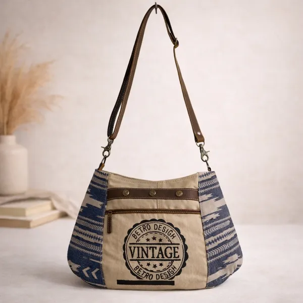 Craftivy_Crossbody_Bag