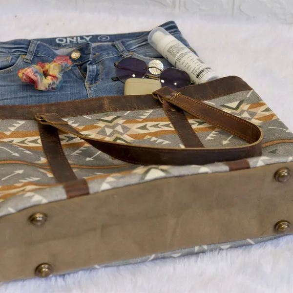 Handy_Box_Office_Tote_Bag