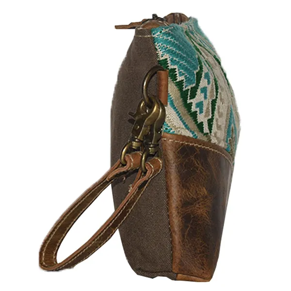 Hlary_Pouch