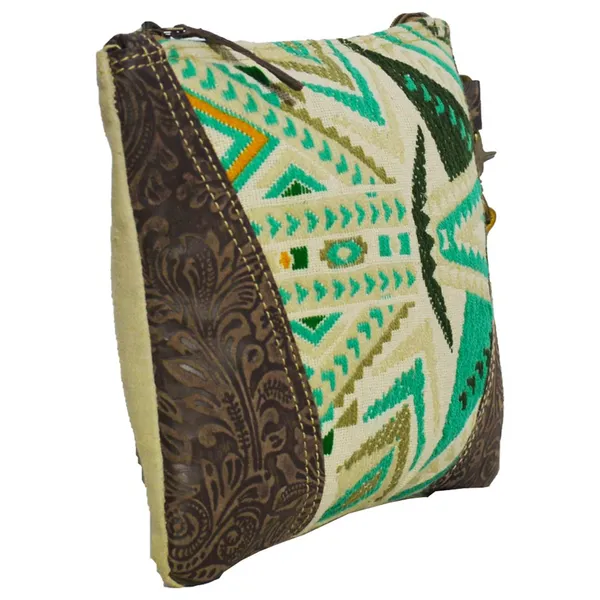 Elvi_Pouch