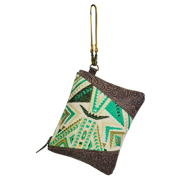 Elvi_Pouch