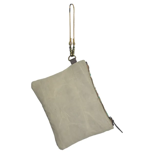 Elvi_Pouch