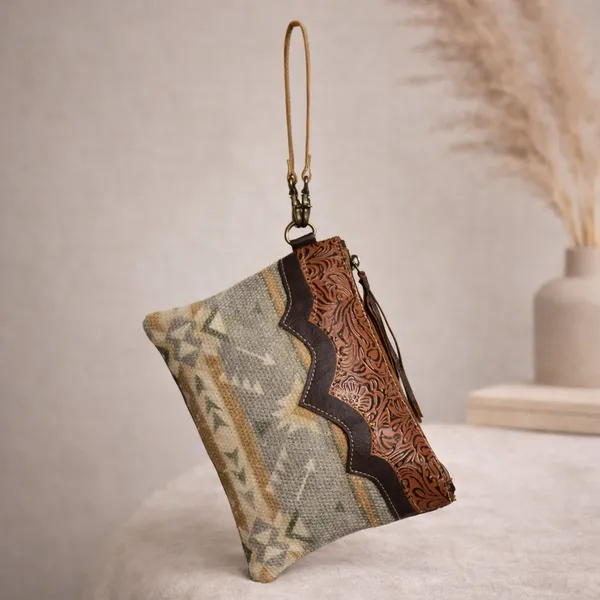 Venus_Pouch