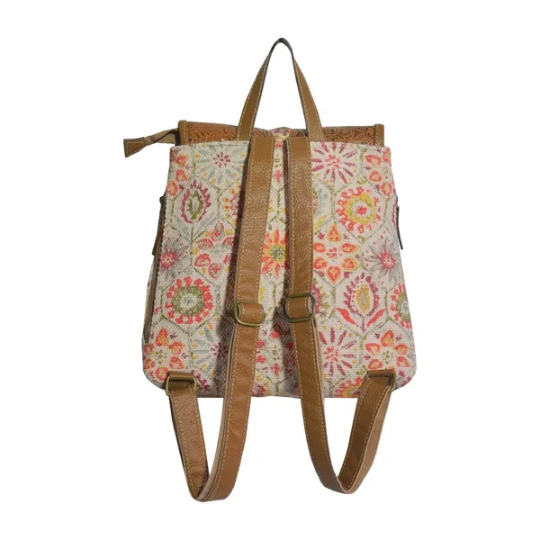 Nesti_Backpack