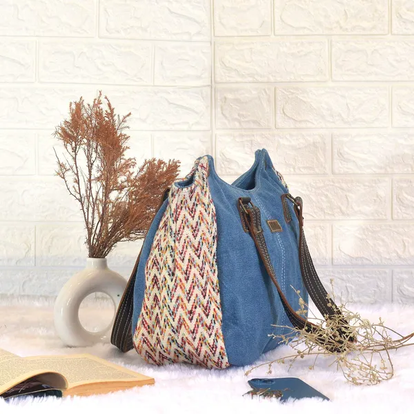 Rihu_Messenger_Bag
