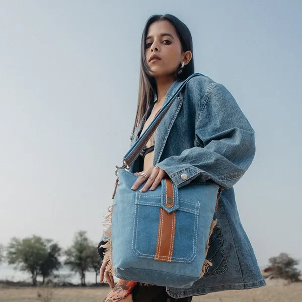 Jiok_Shoulder_Bag