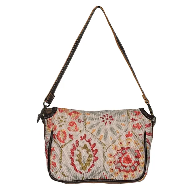Shadow_Wristlet_Bag