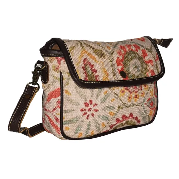 Shadow_Wristlet_Bag