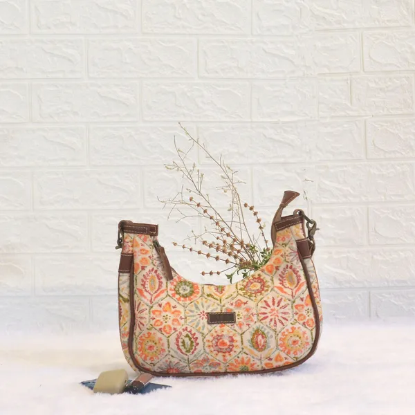 Lijok_Wristlet_Bag