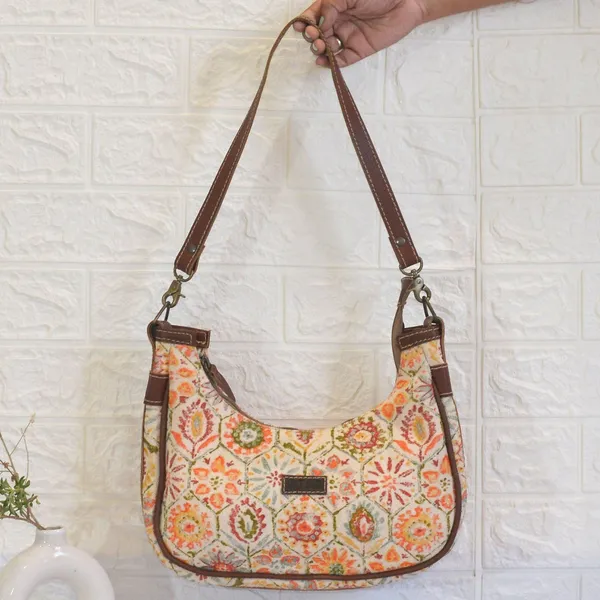 Lijok_Wristlet_Bag