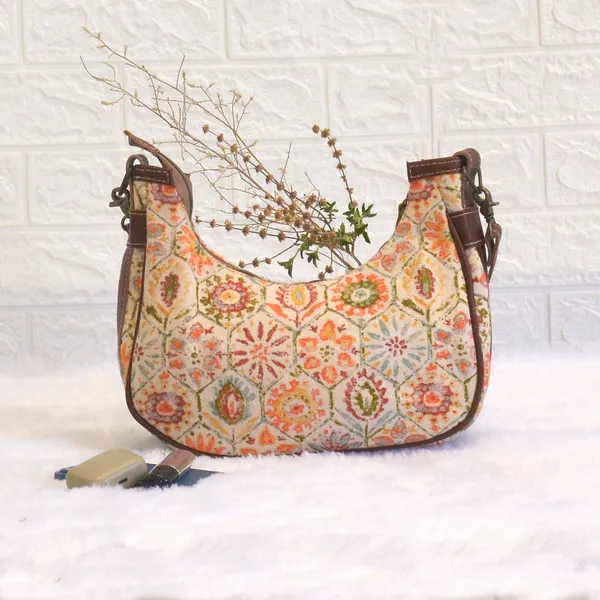 Lijok_Wristlet_Bag