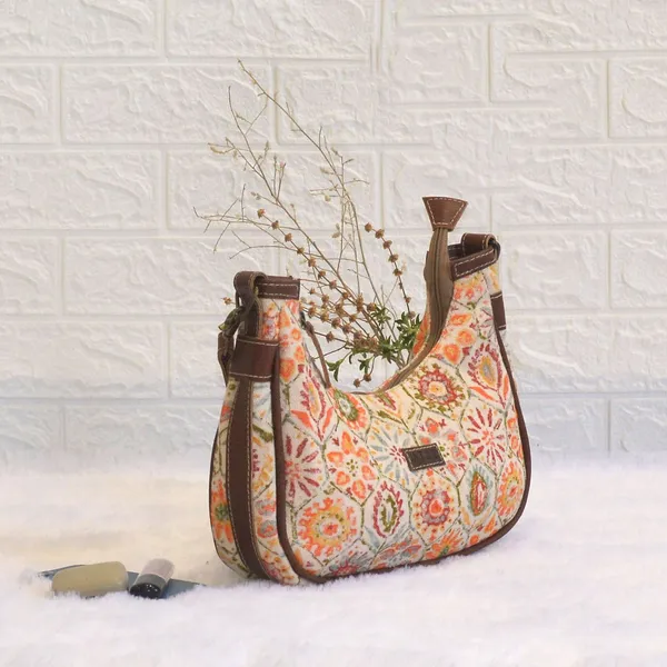 Lijok_Wristlet_Bag