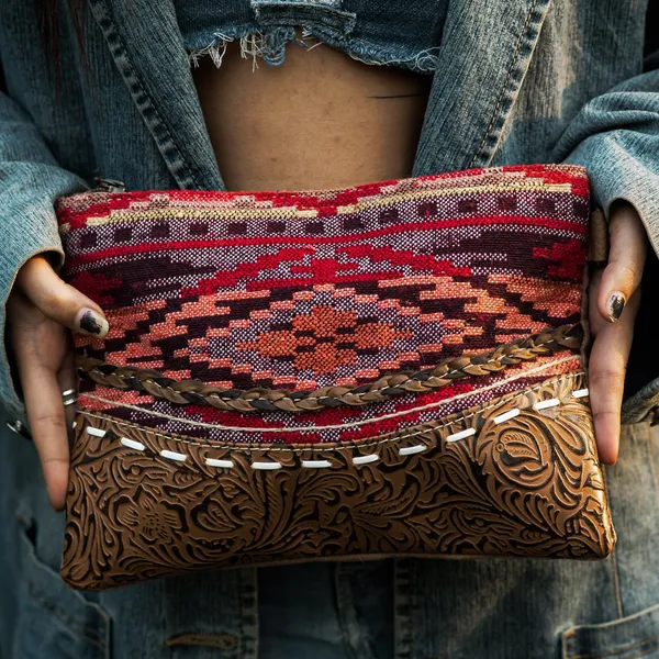 Whim_Wristlet_Bag