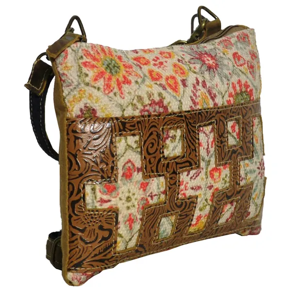 Omni_Wristlet_Bag