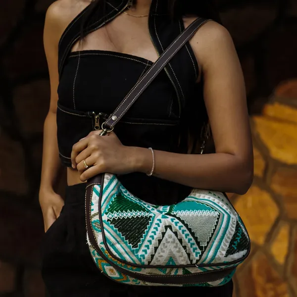 Curio_Wristlet_Bag