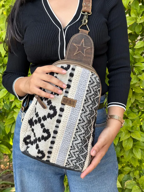 Smile_Fanny_Pack