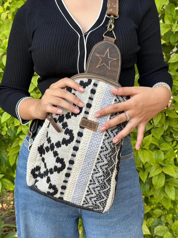 Smile_Fanny_Pack