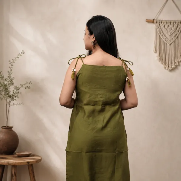 Olive_Green_Cotton_Slub_Mirror_Work_2-Piece_Co-ord_Set_with_Tie-Up_Sleeves