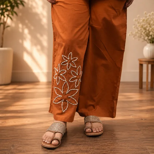 Women’s_Rustic_Style_Applique_Co-ord_Set_–_2-Piece_Outfit