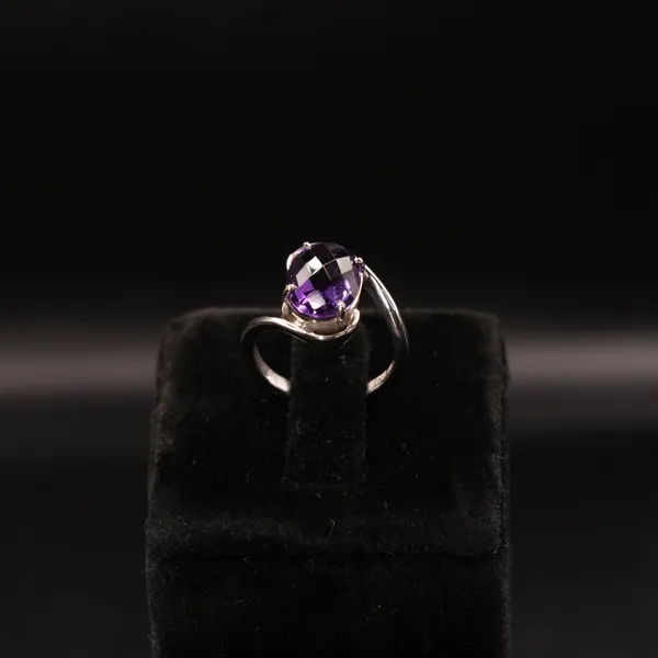 Natural_Amethyst_Ring,_925_Sterling_Silver,_Minimalist_Purple_Gemstone,_Handmade_Birthstone_Jewelry_Gift_for_Mom
